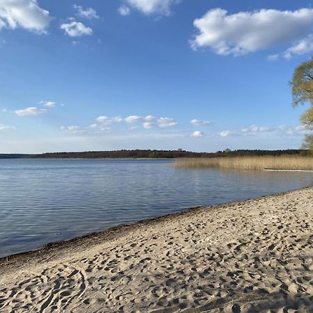 Alleenhuus Warin Kültér fotó